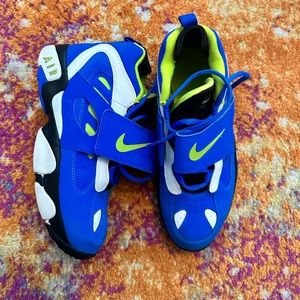 Used Nike Diamond Turf II